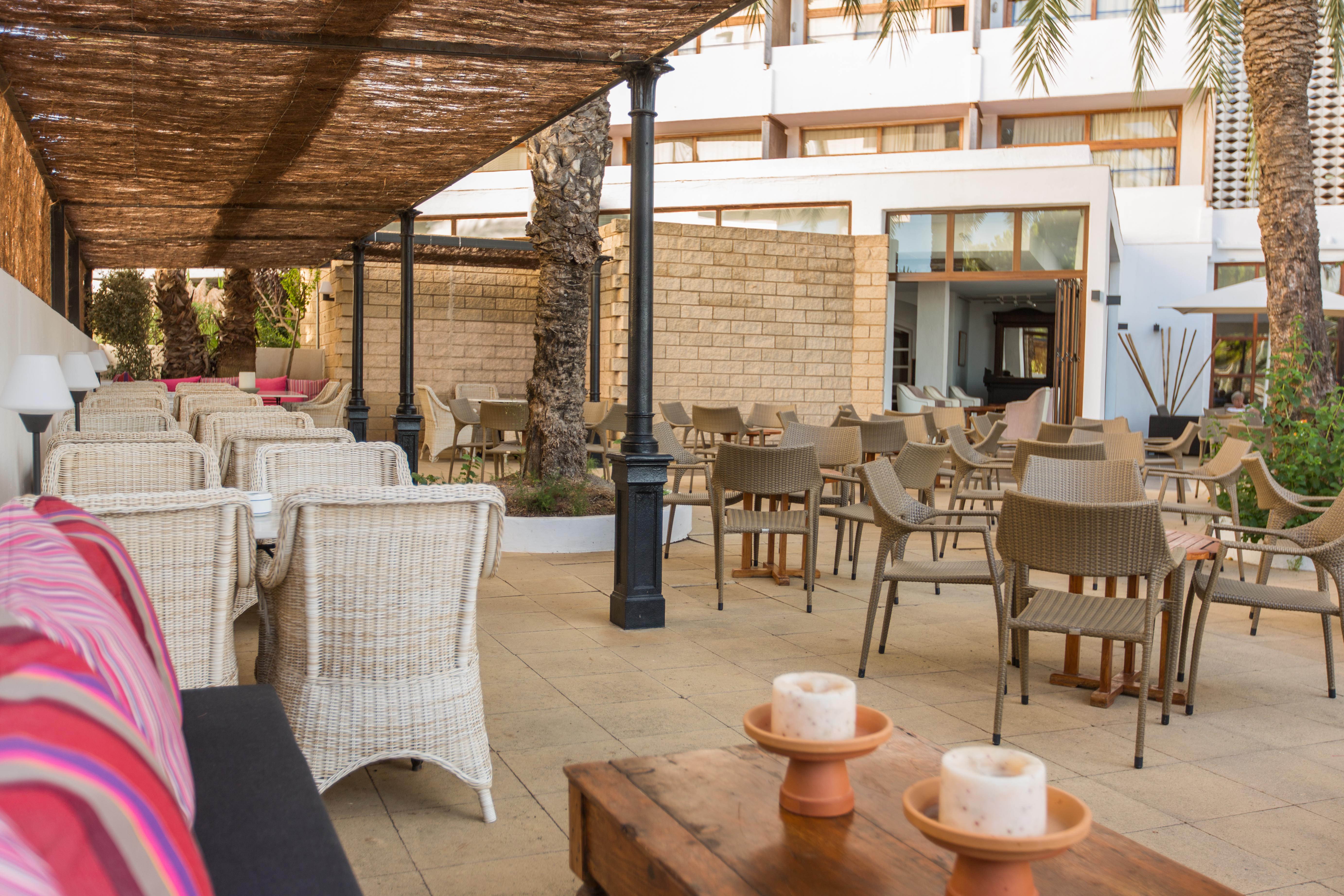 Hotel Tres Torres Санта-Эулалия-дель-Рио Экстерьер фото