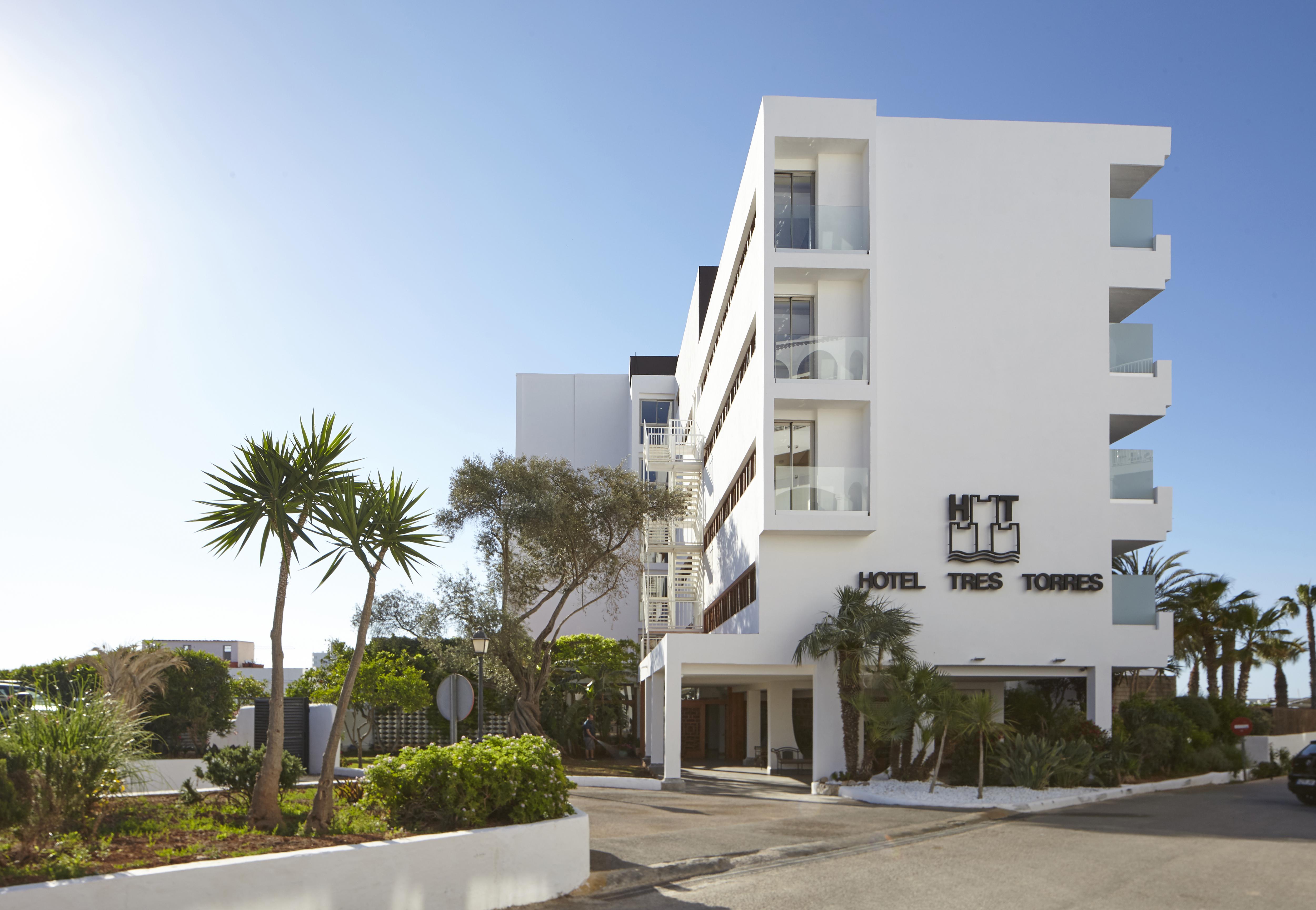 Hotel Tres Torres Санта-Эулалия-дель-Рио Экстерьер фото