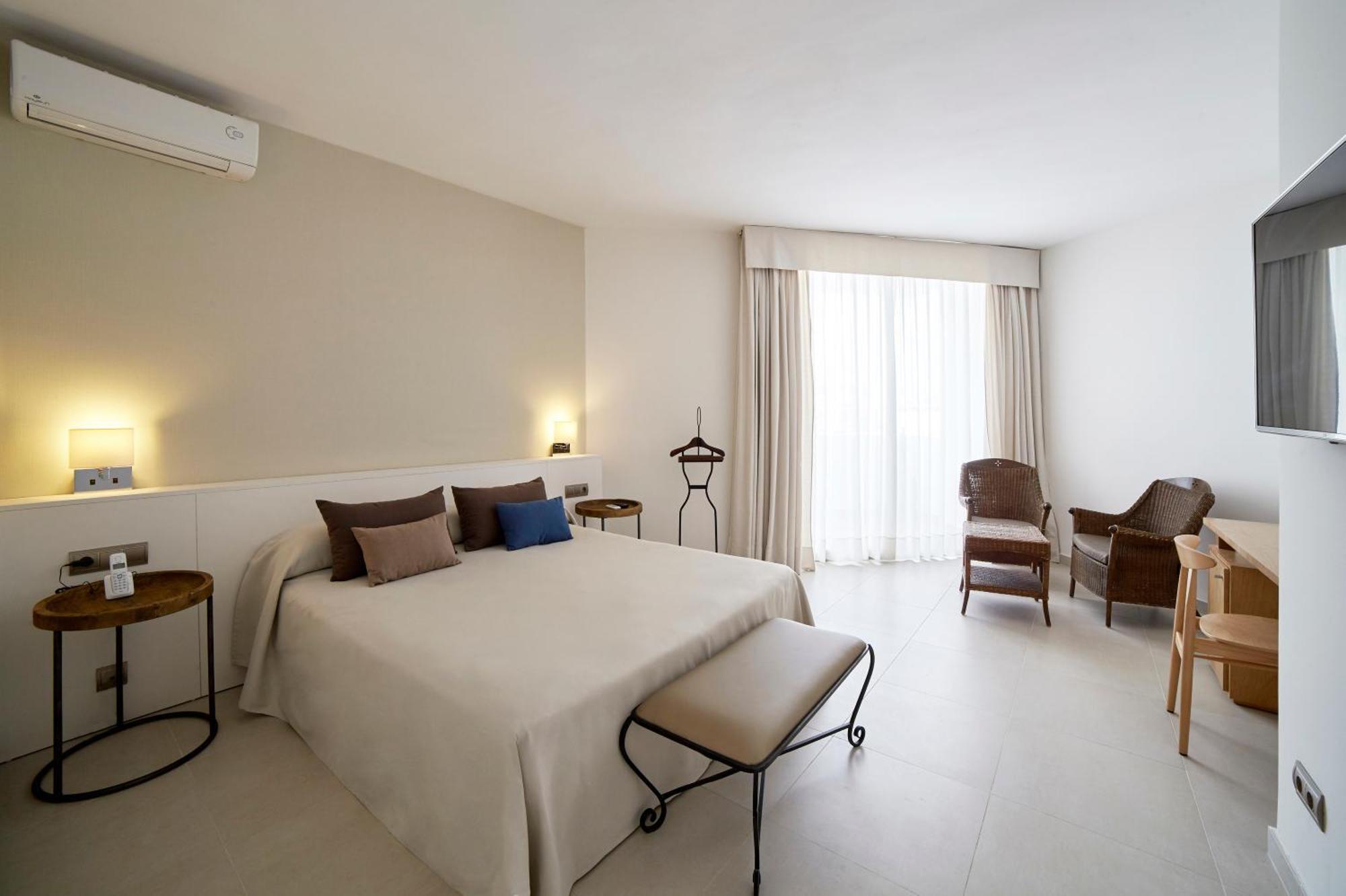 Hotel Tres Torres Санта-Эулалия-дель-Рио Номер фото