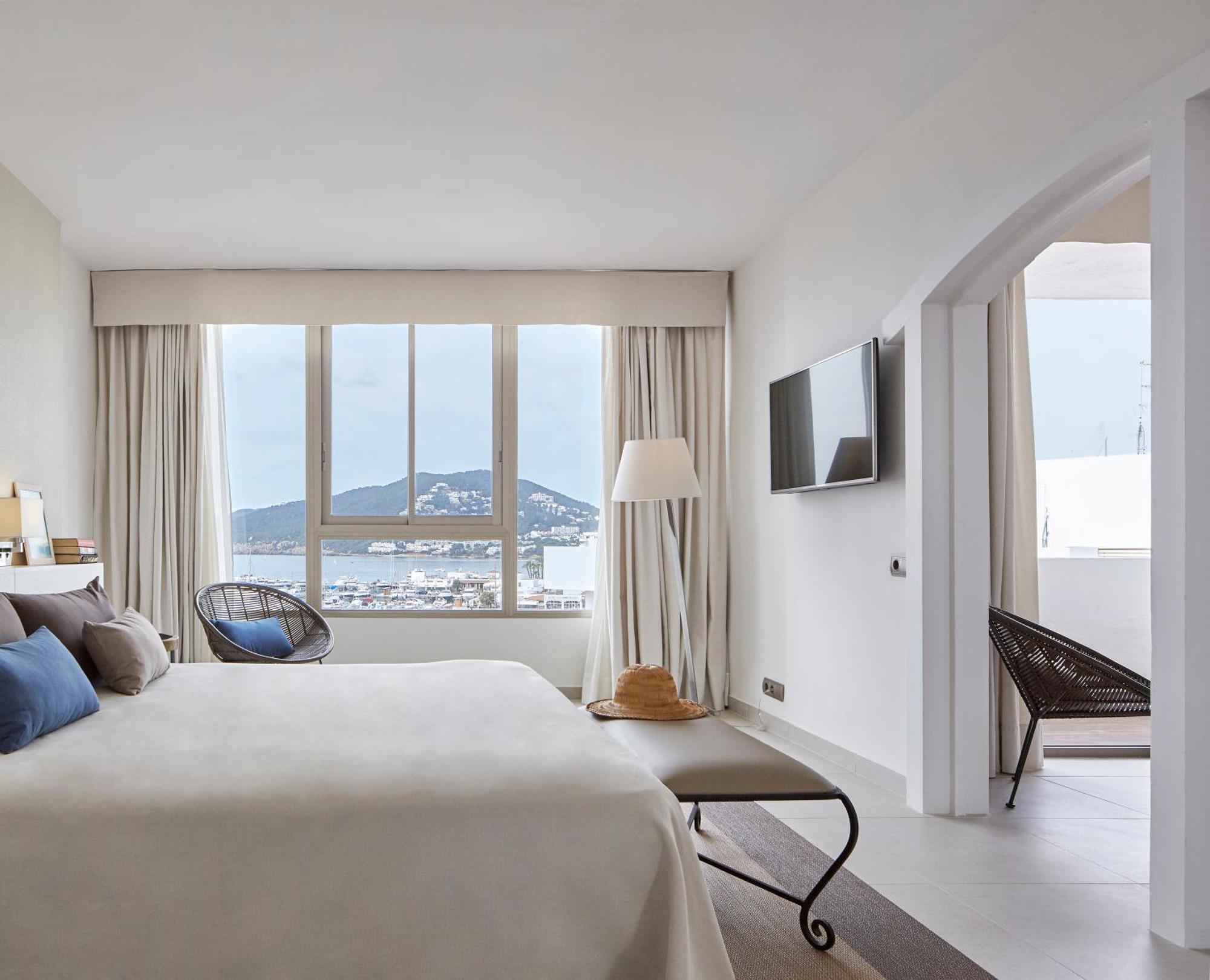 Hotel Tres Torres Санта-Эулалия-дель-Рио Номер фото
